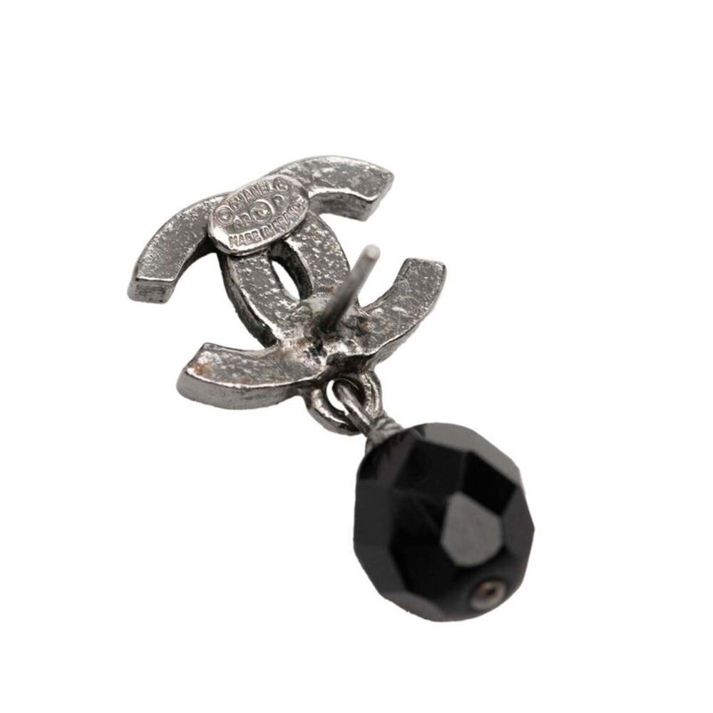 CHANEL Black Logo Earrings - Picture 3 of 4